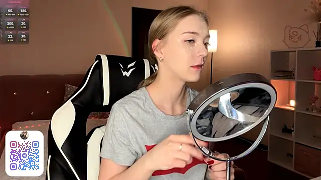 EvaPeace online show from February 22, 2026, 8:32 pm