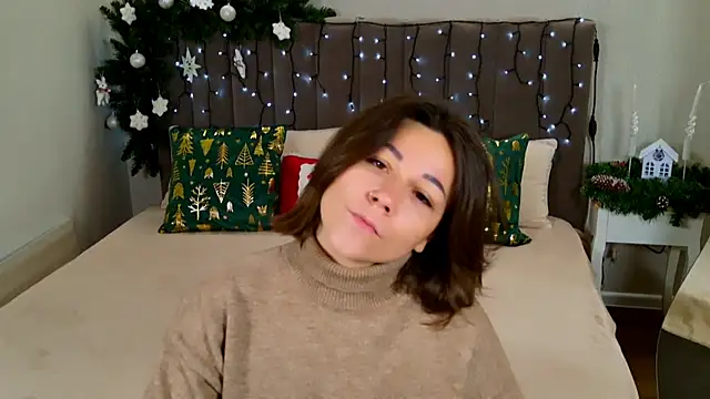 EdenSolis online show from December 20, 2025, 9:23 am