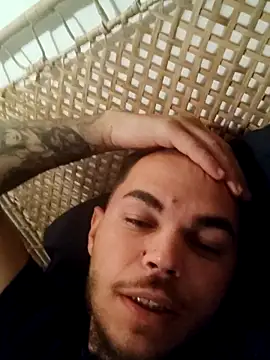 Alexszader36 online show from November 18, 2025, 9:40 pm