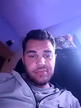 Alexszader36 online show from April 3, 2026, 9:32 pm