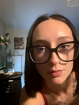 Snapshot of honeymalou chatting on October 30, 2025, 6:05 pm honeymalou online show from October 30, 2025, 6:05 pm