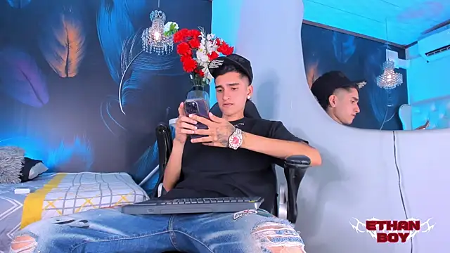 Ethan Boy  online show from December 22, 2025, 7:14 pm