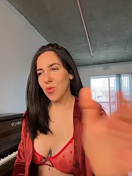 Lolathebaddie online show from February 13, 2026, 9:15 pm