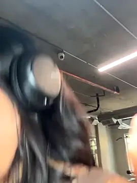 Snapshot of Lolathebaddie chatting on October 14, 2025, 3:01 pm Lolathebaddie online show from October 14, 2025, 3:01 pm