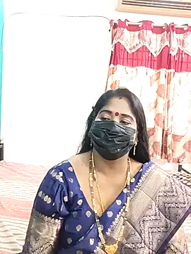 tamil-aunt online show from November 14, 2025, 4:49 am