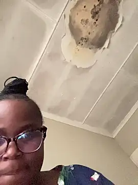 Wildpineapple online show from October 22, 2025, 2:05 pm