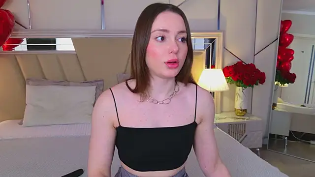 JulliRoss online show from February 8, 2026, 5:05 am