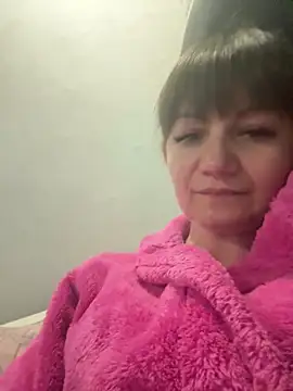 Snapshot of Butterfly8385 chatting on February 4, 2026, 9:32 pm Butterfly8385 online show from February 4, 2026, 9:32 pm