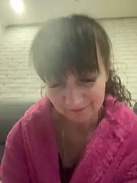 Snapshot of Butterfly8385 chatting on February 11, 2026, 9:58 pm Butterfly8385 online show from February 11, 2026, 9:58 pm