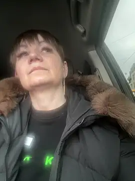 Snapshot of Butterfly8385 chatting on February 19, 2026, 2:03 pm Butterfly8385 online show from February 19, 2026, 2:03 pm