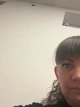 Snapshot of Butterfly8385 chatting on February 8, 2026, 4:32 am Butterfly8385 online show from February 8, 2026, 4:32 am