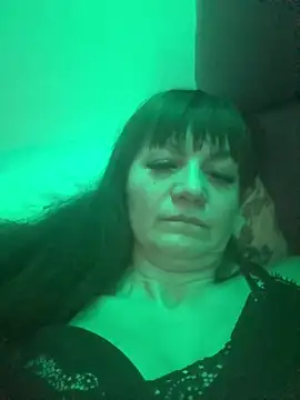 Snapshot of Butterfly8385 chatting on February 27, 2026, 9:36 pm Butterfly8385 online show from February 27, 2026, 9:36 pm