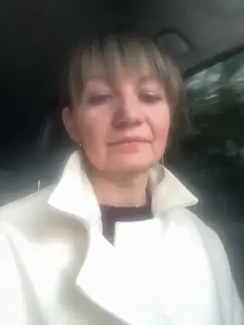 Butterfly8385 online show from April 7, 2026, 4:09 pm