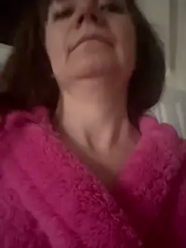 Snapshot of Butterfly8385 chatting on February 6, 2026, 9:27 am Butterfly8385 online show from February 6, 2026, 9:27 am