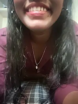 Lovely Payal online show from November 21, 2025, 8:02 am