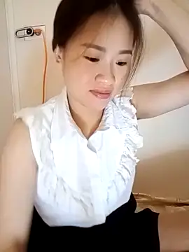 Snapshot of tuongvycute chatting on October 31, 2025, 3:41 pm tuongvycute online show from October 31, 2025, 3:41 pm