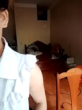 Snapshot of tuongvycute chatting on October 28, 2025, 2:56 am tuongvycute online show from October 28, 2025, 2:56 am