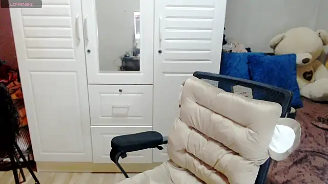 Snapshot of BellaMistressJhax chatting on February 19, 2026, 6:05 pm BellaMistressJhax online show from February 19, 2026, 6:05 pm