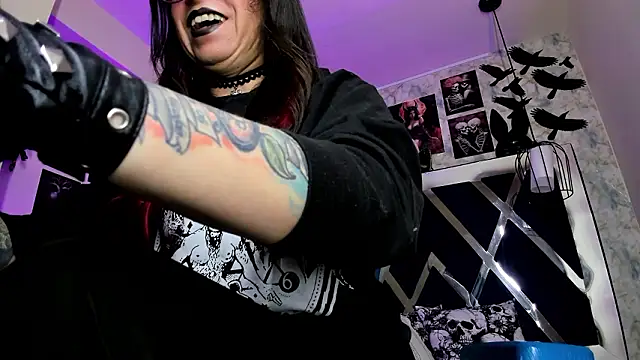 Evangelinejoness  online show from February 19, 2026, 11:40 am