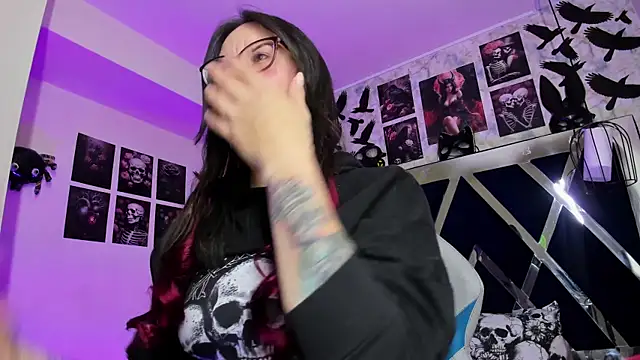 Evangelinejoness  online show from February 27, 2026, 12:38 pm