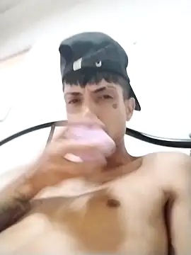 Laikerxxx online show from October 28, 2025, 7:29 am