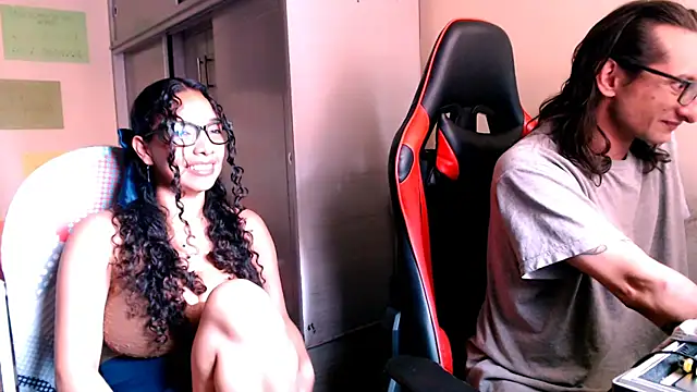 Snapshot of DreamTeachFlame chatting on October 12, 2025, 3:24 pm DreamTeachFlame online show from October 12, 2025, 3:24 pm