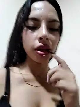 Amaranta swett online show from October 21, 2025, 3:55 pm