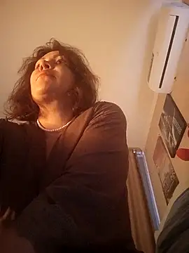 Ambika beauty online show from November 3, 2025, 1:37 pm