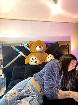 Moon Magic online show from October 19, 2025, 12:02 am