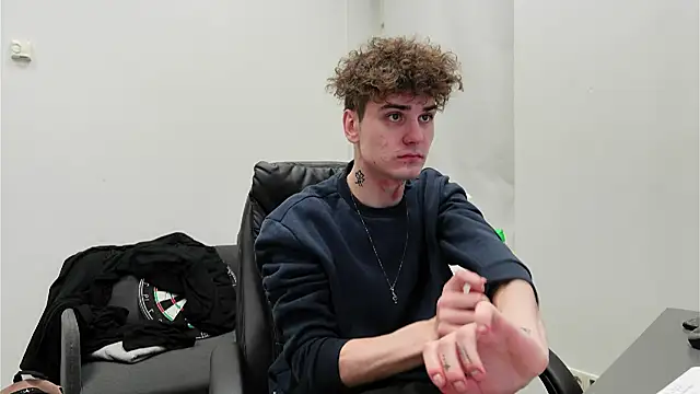 Nick Phillip online show from November 22, 2025, 2:16 pm