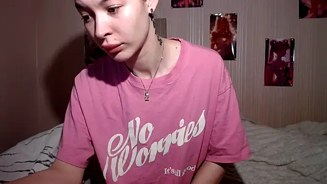 Daphne Darkthorn online show from April 10, 2026, 8:32 am