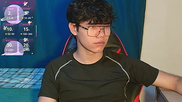 Im Camii online show from December 19, 2025, 10:01 pm