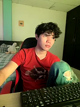 Im Camii online show from October 30, 2025, 4:37 pm