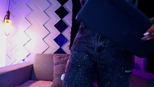 CinnamonHeat online show from January 15, 2026, 11:13 am