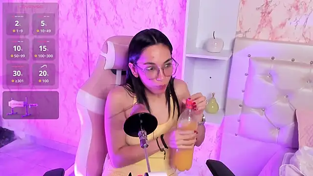 GabbiePrice online show from January 9, 2026, 3:41 pm