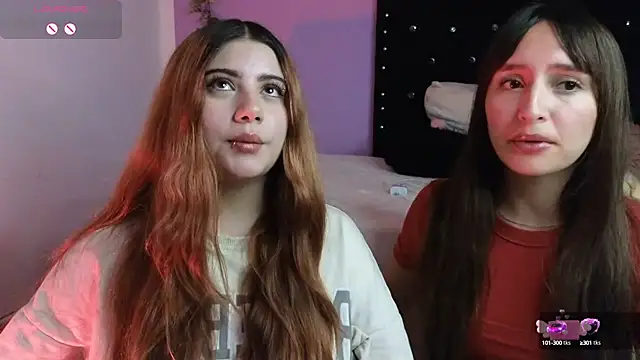 Snapshot of Leah_moon1 chatting on October 11, 2025, 2:23 am Leah moon1 online show from October 11, 2025, 2:23 am