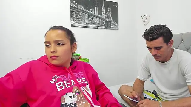 Sofi And Santy online show from November 22, 2025, 1:48 am