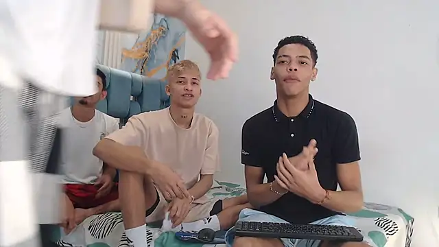 EMPIRE BOYS1 online show from March 23, 2026, 7:14 pm