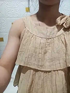 Snapshot of Su_symeo chatting on October 17, 2025, 7:26 pm Su symeo online show from October 17, 2025, 7:26 pm