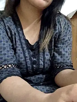 Tanha18 online show from November 24, 2025, 7:25 pm