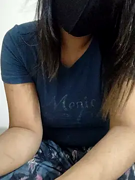 Tanha18 online show from October 30, 2025, 9:22 pm