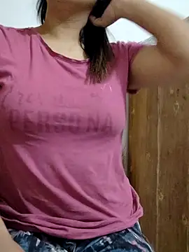 Tanha18 online show from November 23, 2025, 7:02 pm