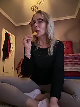 ElenabonyX online show from January 7, 2026, 4:45 pm