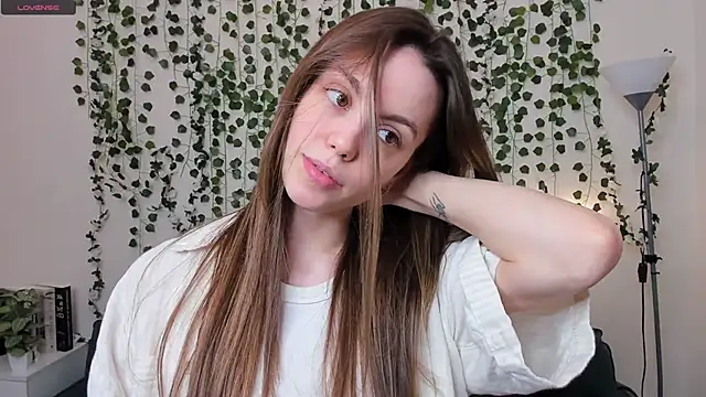 sweet and flirt online show from November 12, 2025, 9:46 am