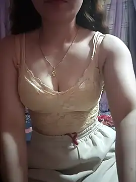 LeanaLy online show from December 4, 2025, 10:36 am