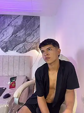 Snapshot of Cristian_jo99 chatting on October 17, 2025, 4:49 am Cristian jo99 online show from October 17, 2025, 4:49 am