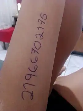 Camilanifeta online show from March 27, 2026, 9:54 am