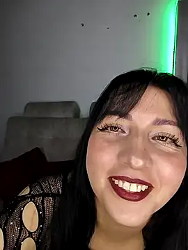 kitten25-hott online show from October 22, 2025, 2:00 am