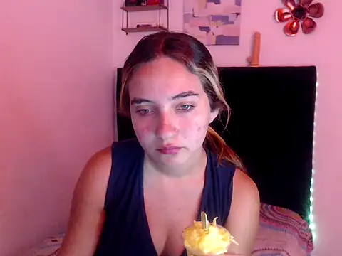 mandyy petite online show from November 5, 2025, 7:50 pm