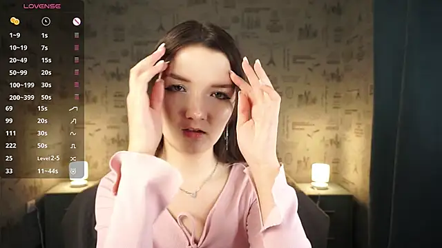  Cute World  online show from October 21, 2025, 9:58 pm